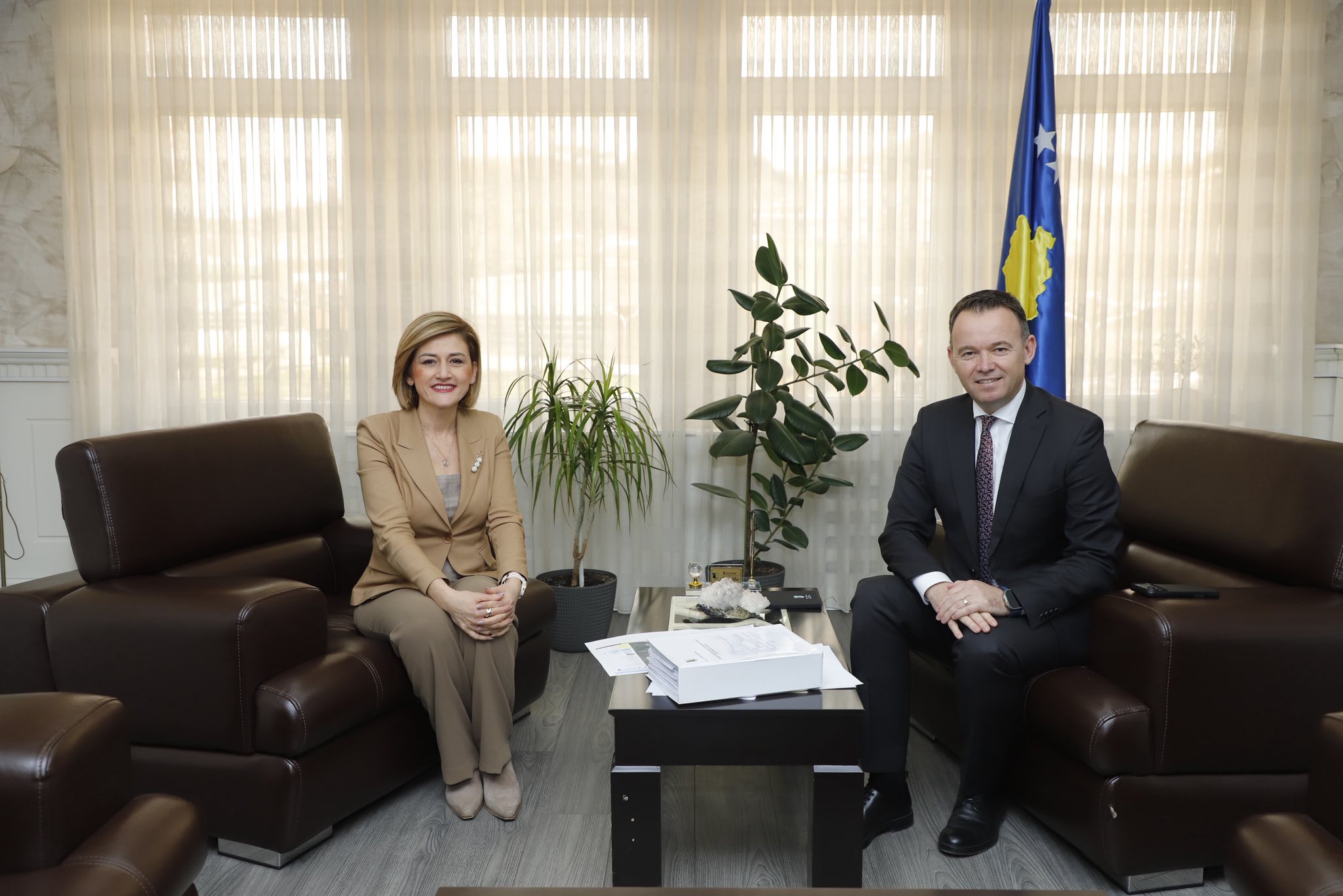 1 milion euro investim për Parkun Industrial në Mitrovicë, nënshkruhet aneks-marrëveshja mes komunës dhe MINT-it