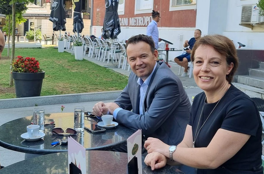 Thellohet kriza në “Guxo” – Japin dorëheqje kryesia, kryetarja dhe anëtarësia në Deçan