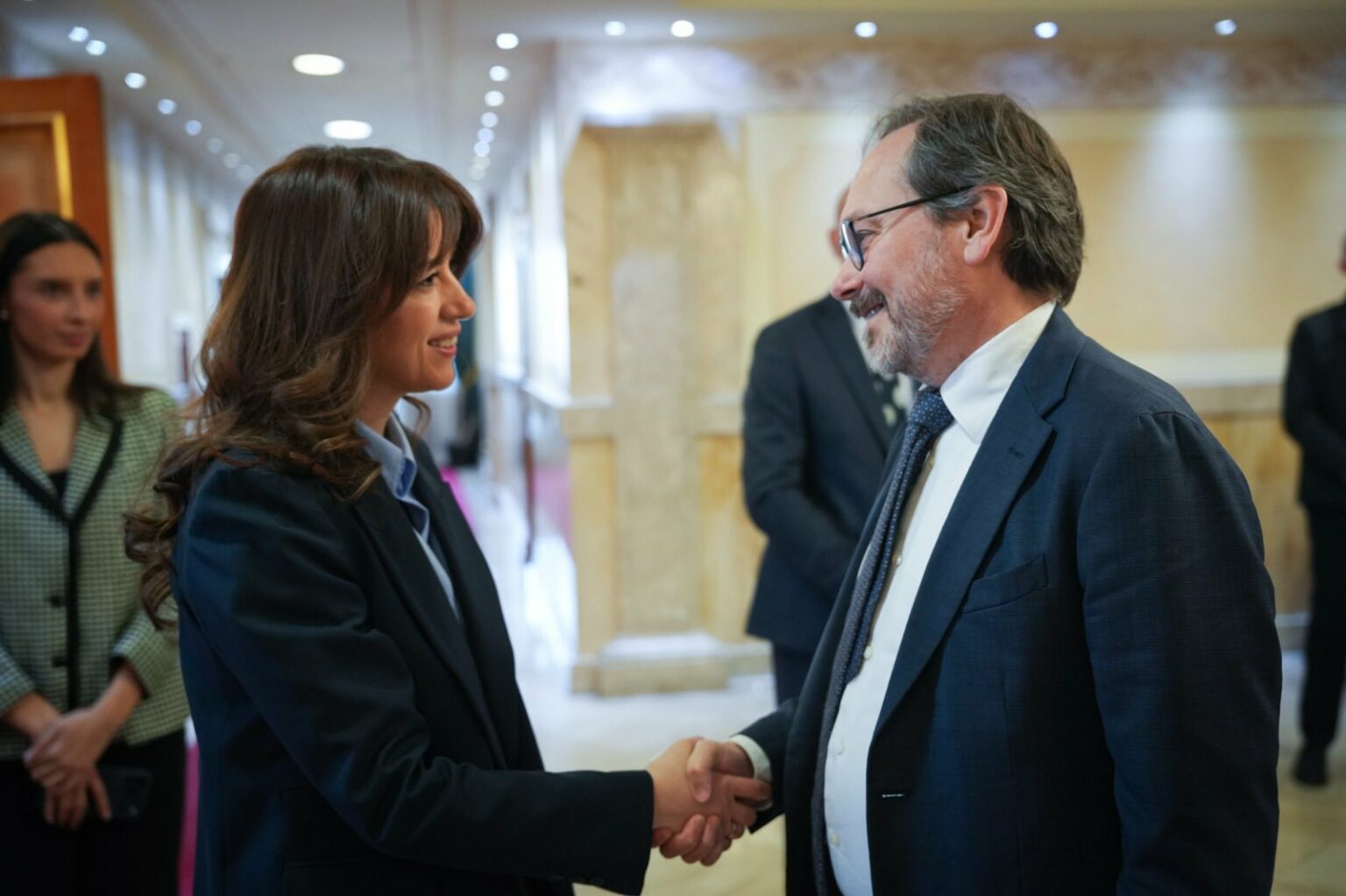 Haxhiu pret në takim Giaufret, diskutojnë për zhvillimet e fundit politike