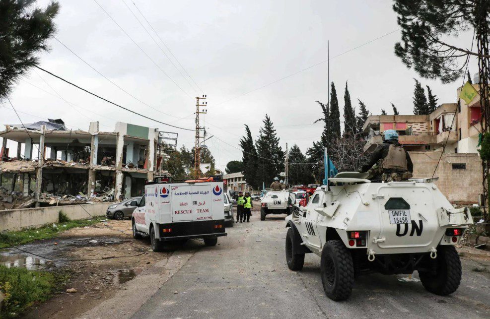 Rriten tensionet në kufirin Izrael-Liban, goditet selia e OKB-së në Naqura