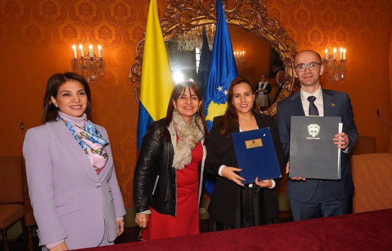Forcohen marrëdhëniet mes Kosovës e Kolumbisë, nënshkruhen tri marrëveshje