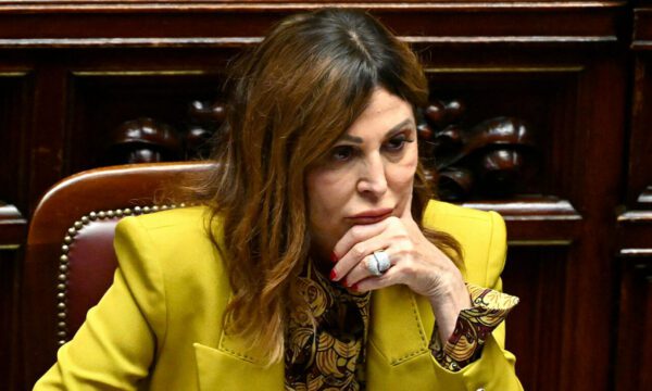 Nën hetim për mashtrim, jep dorëheqjen ministrja italiane e Turizmit Daniela Santanchè