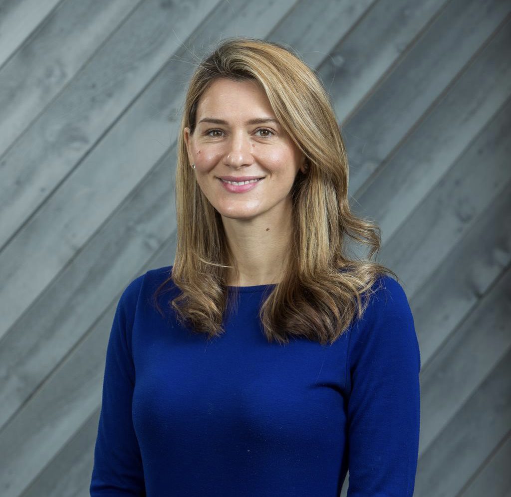 E jashtëzakonshme: Shqiptarja Drena Kusari emërohet në një nga pozitat më të larta në Microsoft