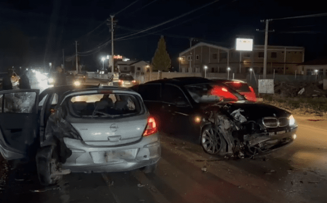 Aksident në rrugën Korçë-Maliq, lëndohen babai me dy fëmijët e mitur