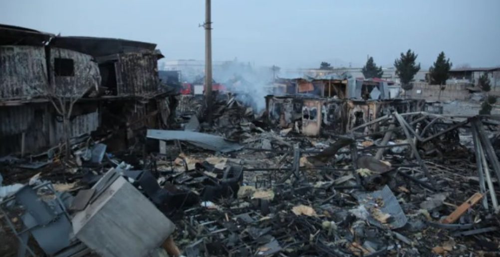 Pakistani kryen sulm në një spital në Afganistan, të paktën 100 të vdekur