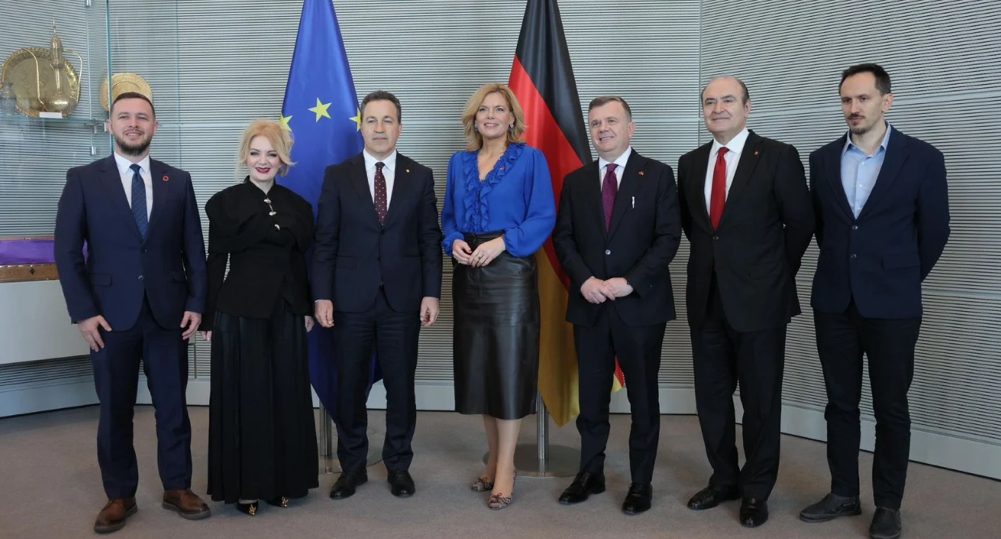 Peleshi në takim me Presidenten e Bundestagut