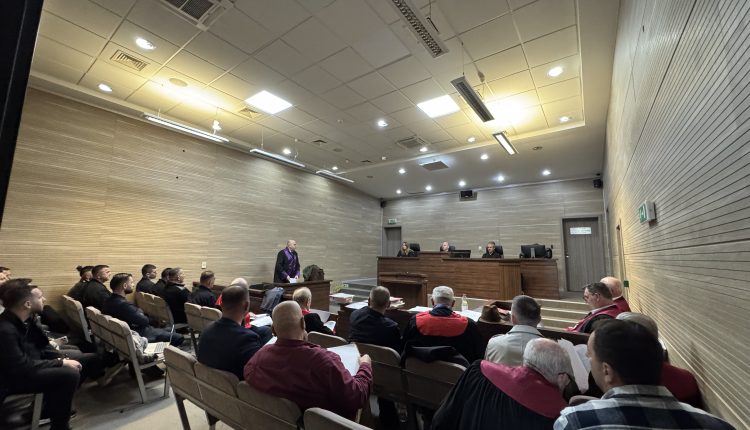 Shpërthimi në lokalin “Sekiraqa”, Prokuroria kërkon dënim bazuar në dëshmi rrethanore, mbrojtja thotë se s’ka prova