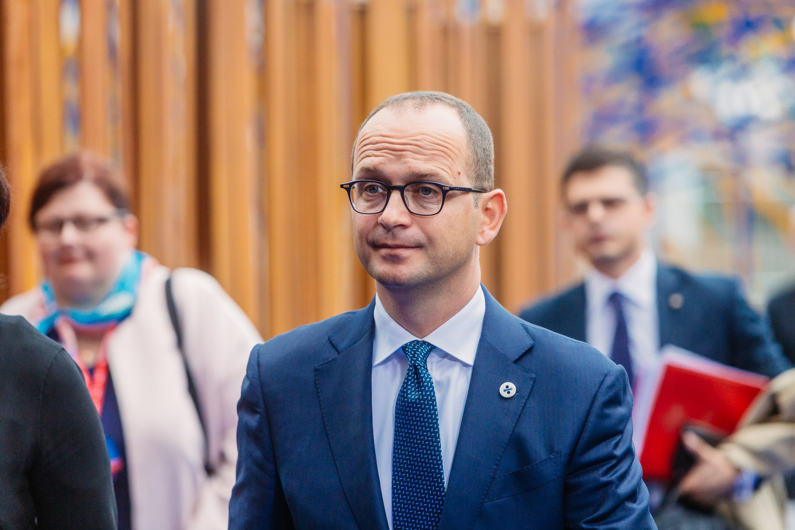 Bushati: Kosova po shkon drejt zgjedhjeve të parakohshme, sepse kompromisi u konsiderua ‘fjalë e keqe’