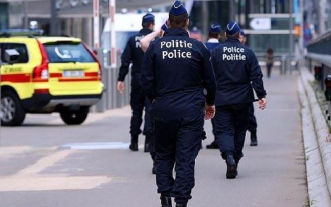 Belgjikë: Tre shqiptarë të akuzuar për trafik droge arratisen nga gjykata