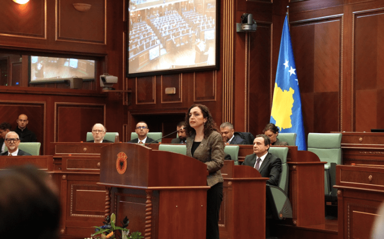 Osmani nga Kuvendi: Sakrifica e familjes Jashari në Prekaz ndryshoi drejtimin e historisë së Kosovës