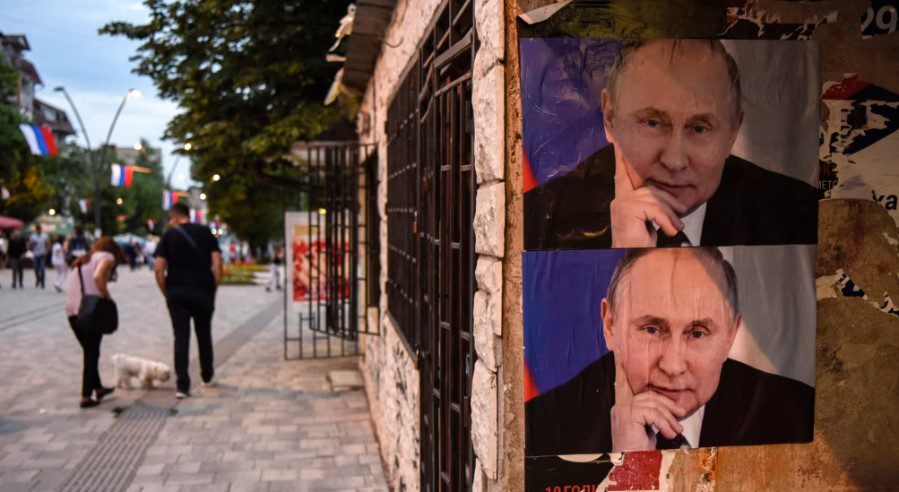 Raporti i inteligjencës amerikane: Rusia “nxit paqëndrueshmëri” midis Serbisë dhe Kosovës