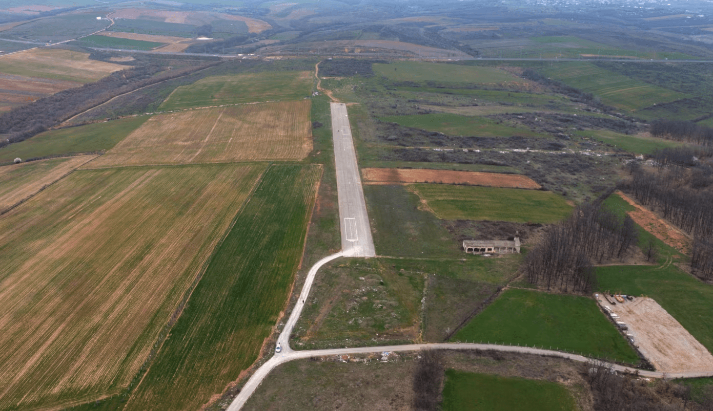 12 aerodromet e braktisura të Kosovës