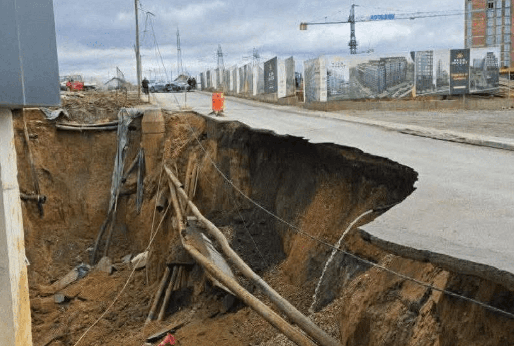 Policia interviston pronarin e ndërtesës ku u shemb rruga, në Prishtinë