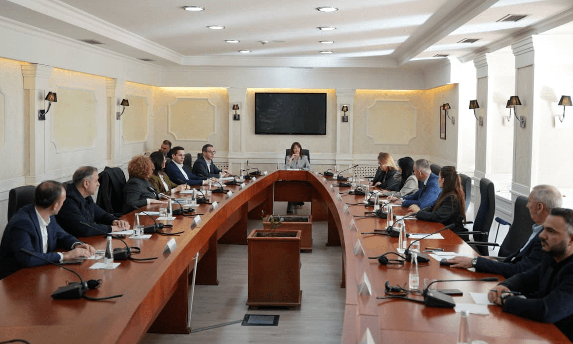 Nesër mbildhet Kryesia e Kuvendit