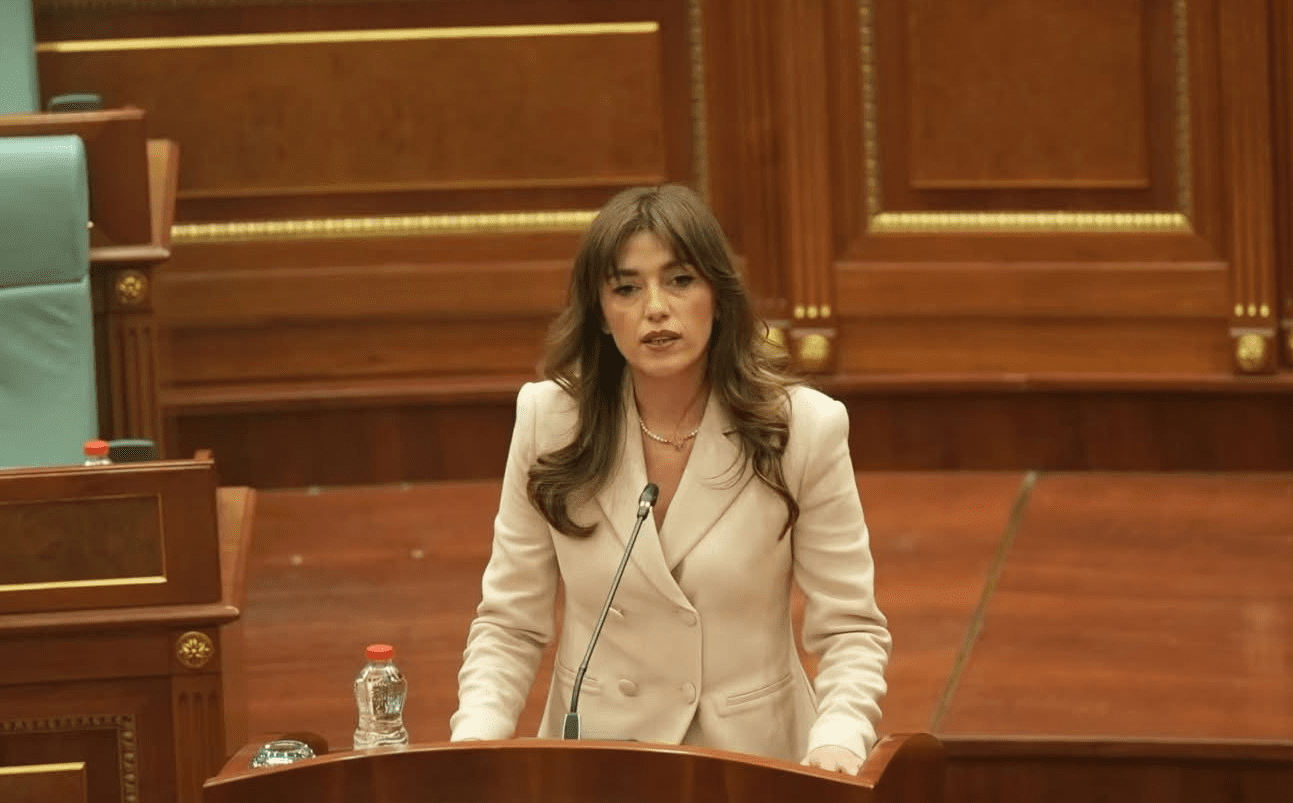 Kushtetuesja hedh poshtë kërkesën e Haxhiut për mosqëndrim në sallë të opozitës