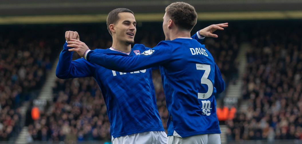 Anis Mehmeti bëhet futbollisti më i vlefshëm te Kombëtarja e Shqipërisë