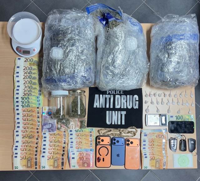 Aksion i antidrogës në Prishtinë – Arrestohen pesë persona, sekuestrohen drogë, para e vetura
