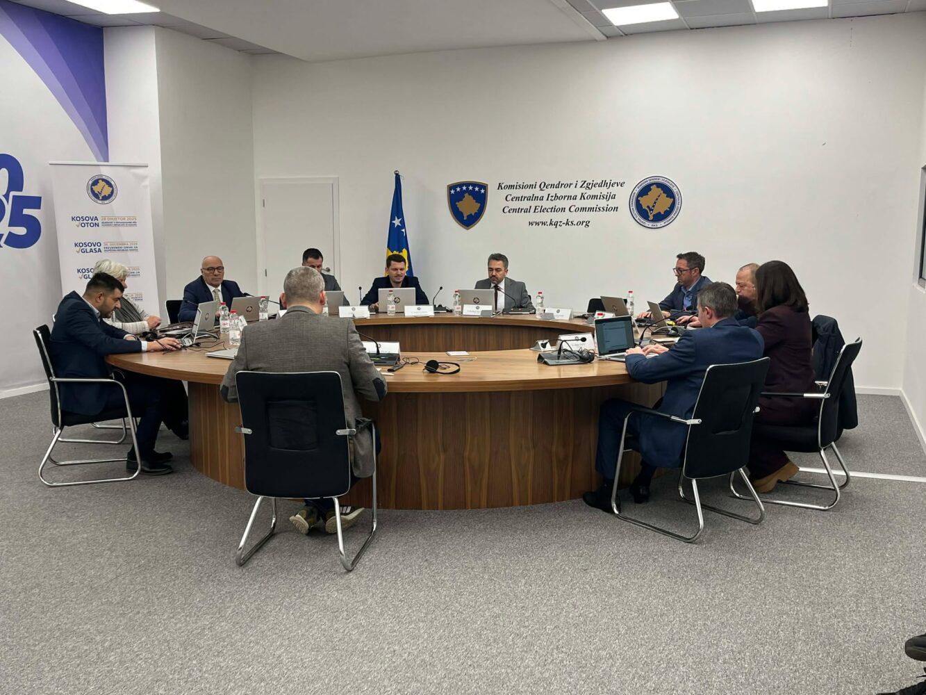 KQZ miraton planin e punës, pezullohet nëse ka zgjedhje të jashtëzakonshme