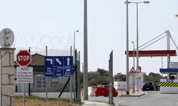 Mbretëria e Bashkuar konfirmon se baza ajrore në Qipro u sulmua nga Irani