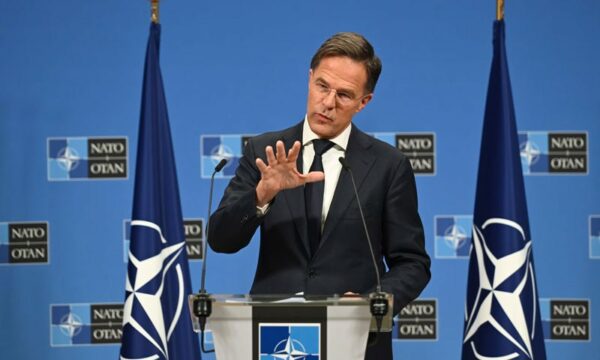 Rutte nga Shkupi: Do të sigurohemi që KFOR-i në Kosovë të mbetet i fuqishëm dhe i aftë për qëllimin e tij