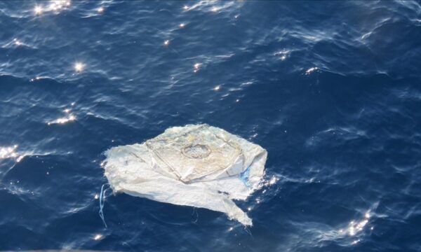 Katari thotë se shtatë persona vdiqën nga rrëzimi i një helikopteri ushtarak