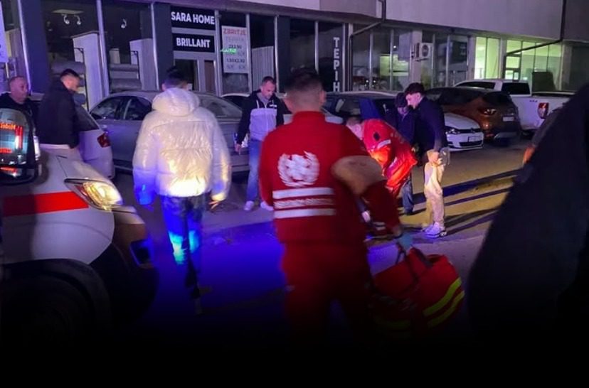 Vetura godet dy këmbësor në Fushë Kosovë