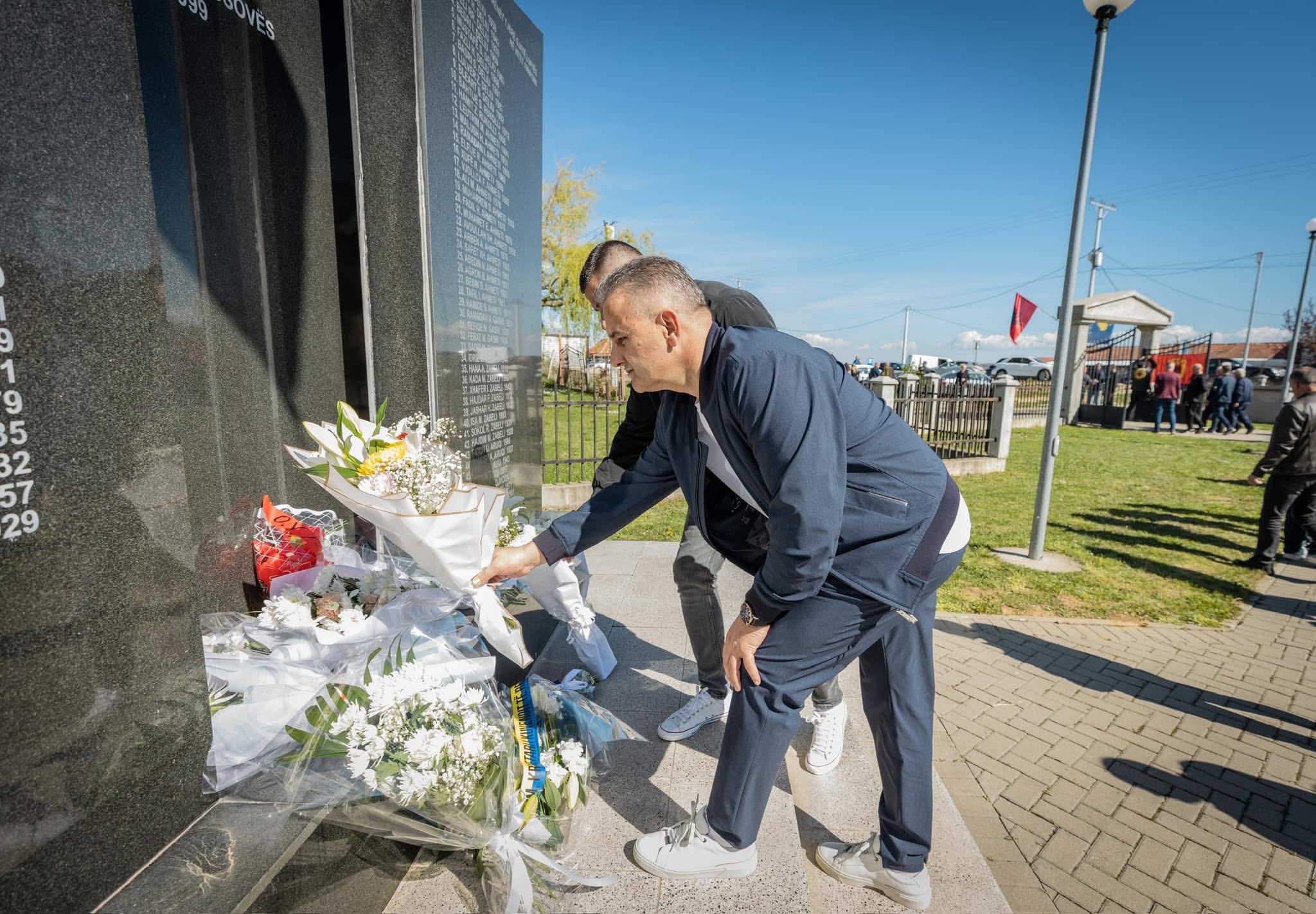 Bekim Jashari përkujton 98 civilët e vrarë në Masakrën e Rezallës