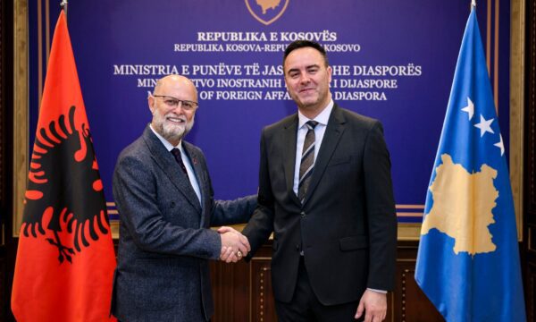 Malaj takon Konjufcën: Qëndrime të përbashkëta në arenën ndërkombëtare