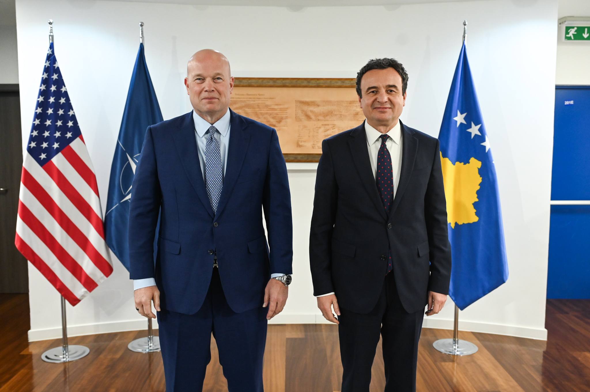 Kurti pas takimit me ambasadorin Whitaker: Përshpejtimi i anëtarësimit në NATO, garantues për sigurinë në Ballkan