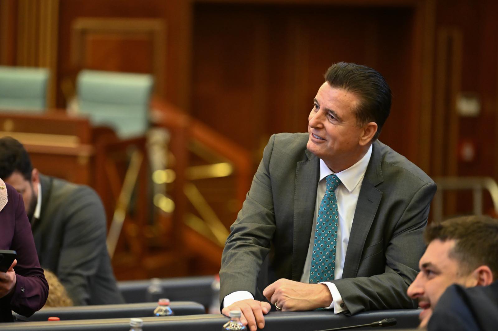 Bahtiri thirrje deputetëve: I kemi edhe 10 ditë afat për Presidentin, të bëhemi bashkë e të krijojmë stabilitet