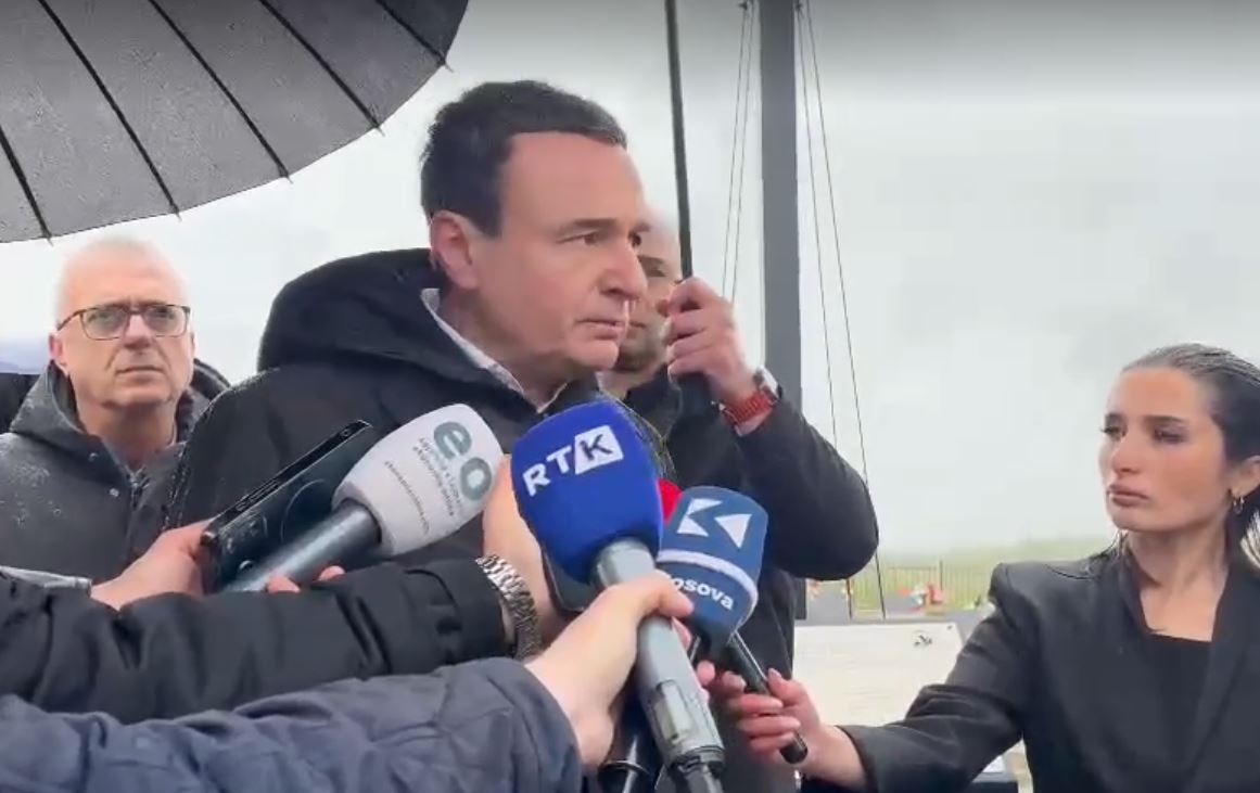 Kurti homazhe në Shtuticë: Serbia na ka pamatshëm borxh – Me forcimin e shtetit i dalim zot popullit