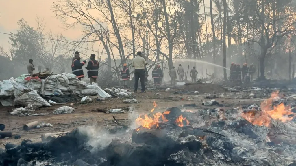 13 të vdekur në shpërthimin e dytë të fishekzjarrëve në Indi brenda tre ditësh