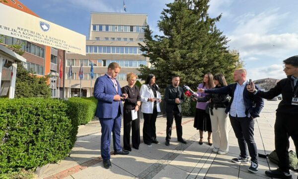 AGK dhe organizatat e shoqërisë civile kritikojnë VV-në për zgjedhjen e bordit të RTK e KPM: Proces i komprometuar dhe pa transparencë