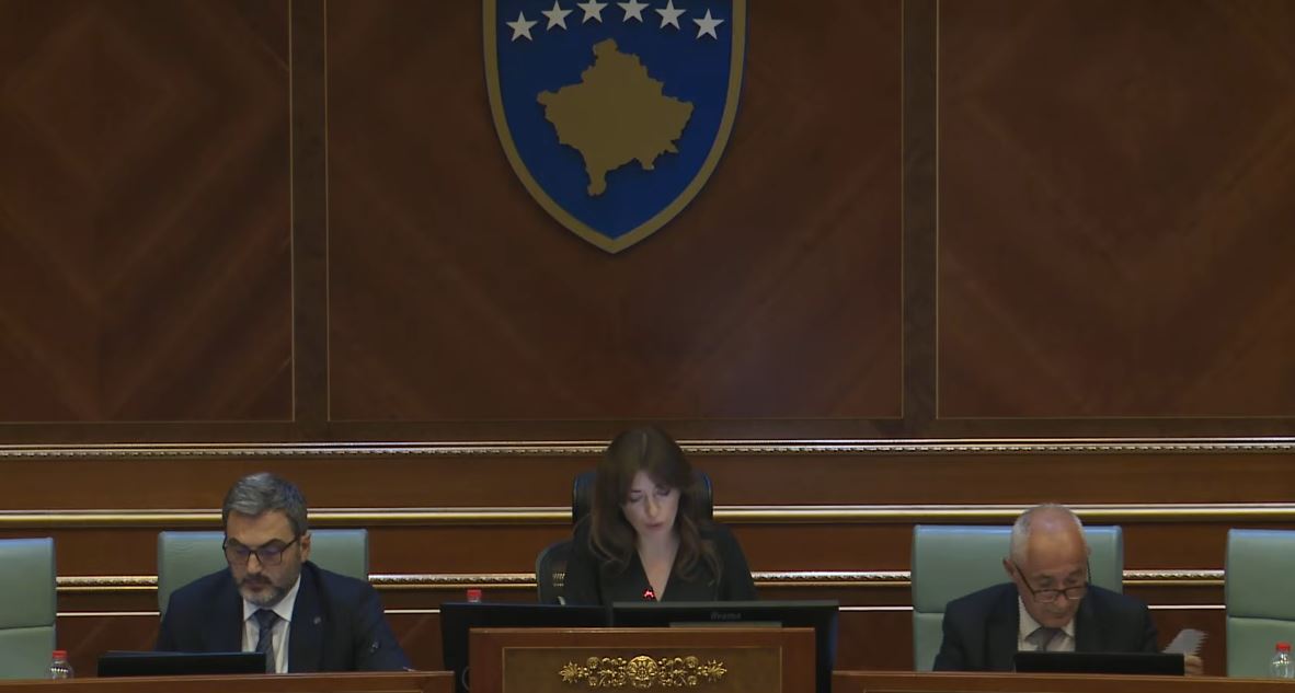 Deputetët votojnë pro ligjit për shtetësinë e Kosovës