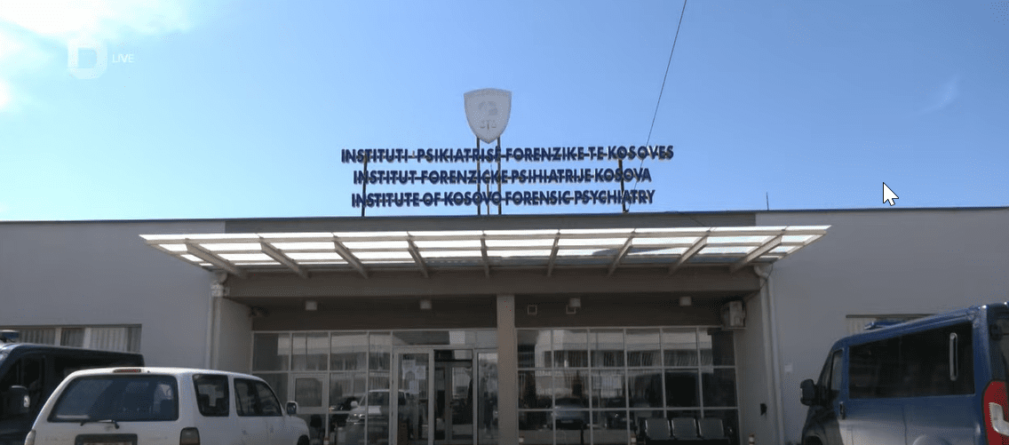 Një person arratiset nga Psikiatria Forenzike