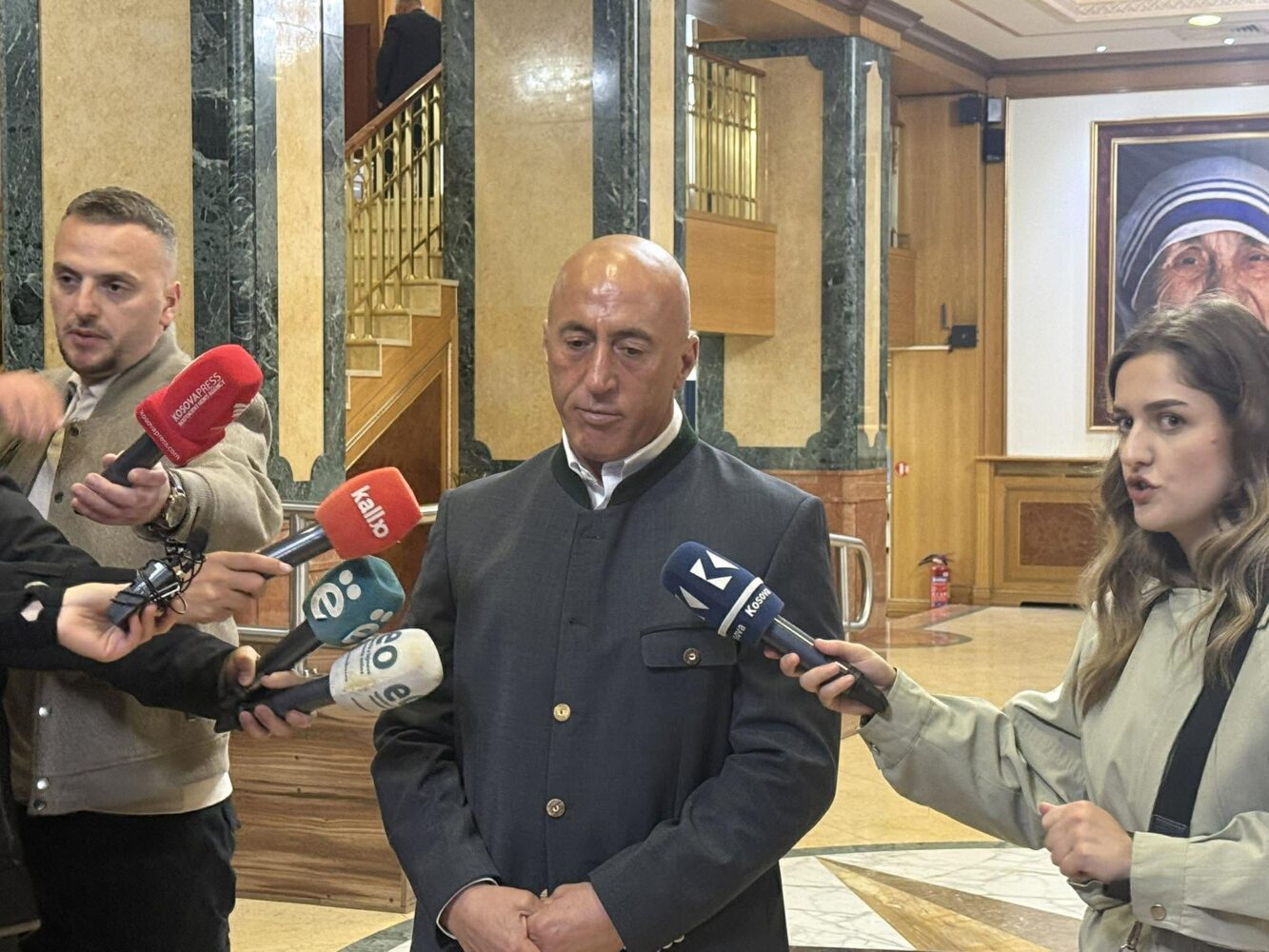 Haradinaj fajëson Kurtin për shkuarje në zgjedhje: Ardian Gjini do të jetë kandidat për kryeministër