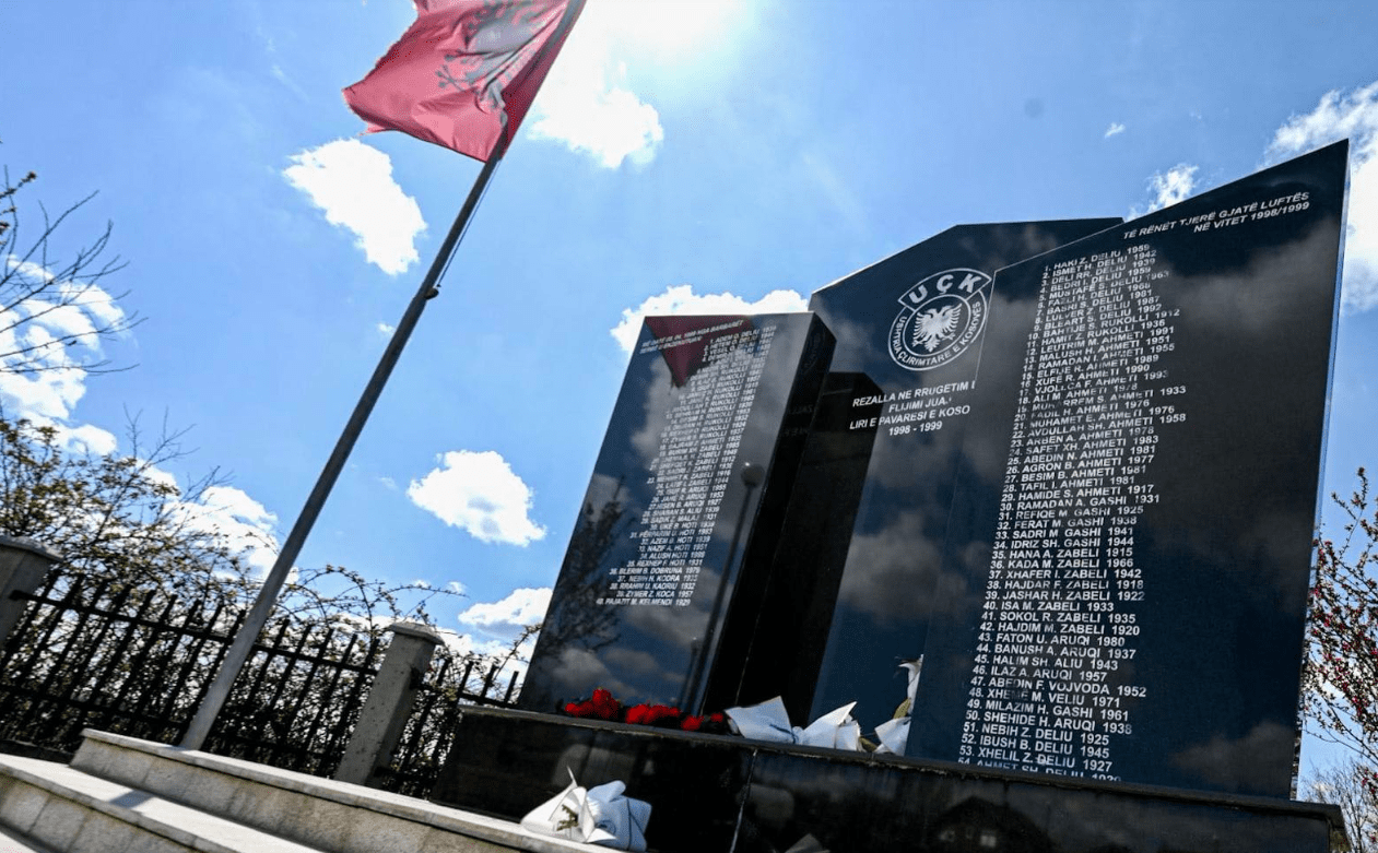 Masakra e Rezallës, Kurti: Serbia ende fle mbi varreza masive