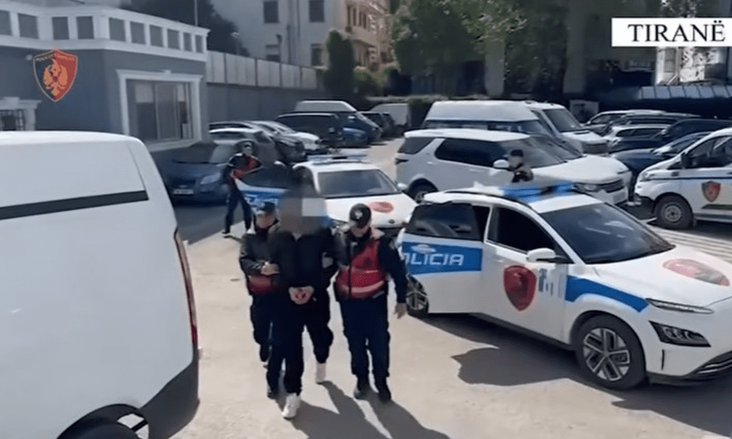Grabitën një biznesmen dhe kërkuan dy milionë euro, arrestohen tre të rinj shqiptarë