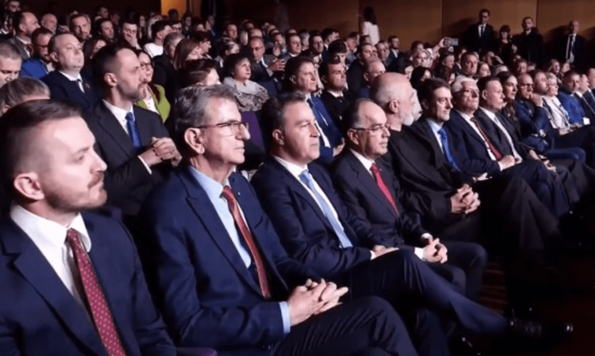 Samiti i Diasporës: Tirana u kthye në qendrën e shqiptarëve nga e gjithë bota