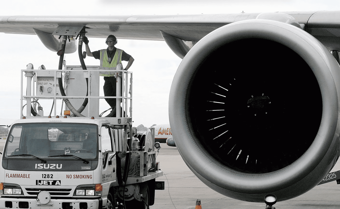 Evropa ka “edhe gjashtë javë karburant për avionë”, paralajmëron shefi i IEA-s