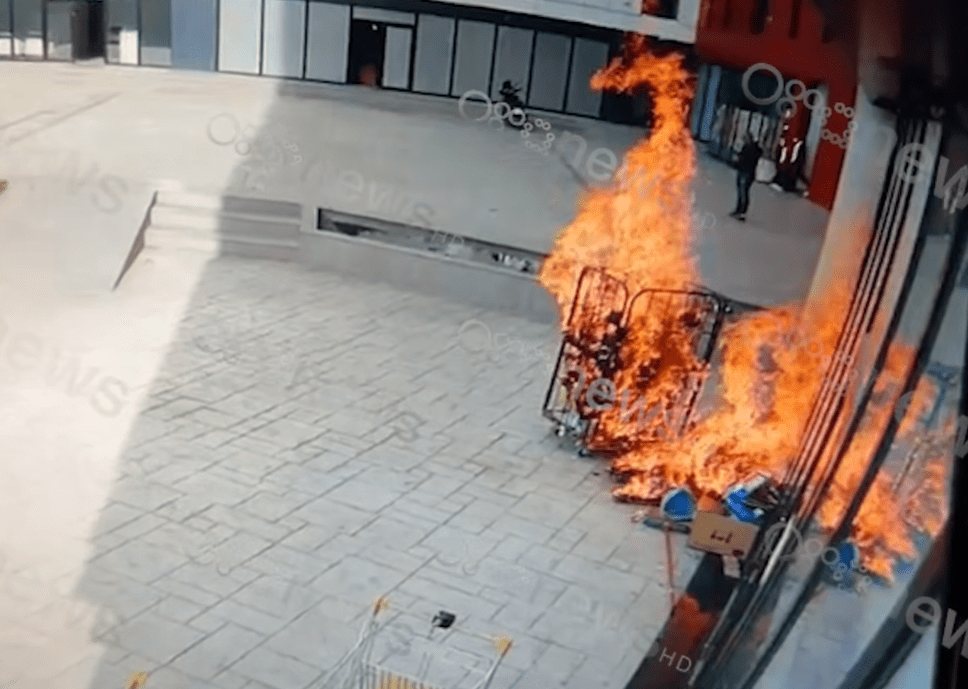 Publikohet videoja që tregon se si nisi zjarri në pallatin në Tiranë
