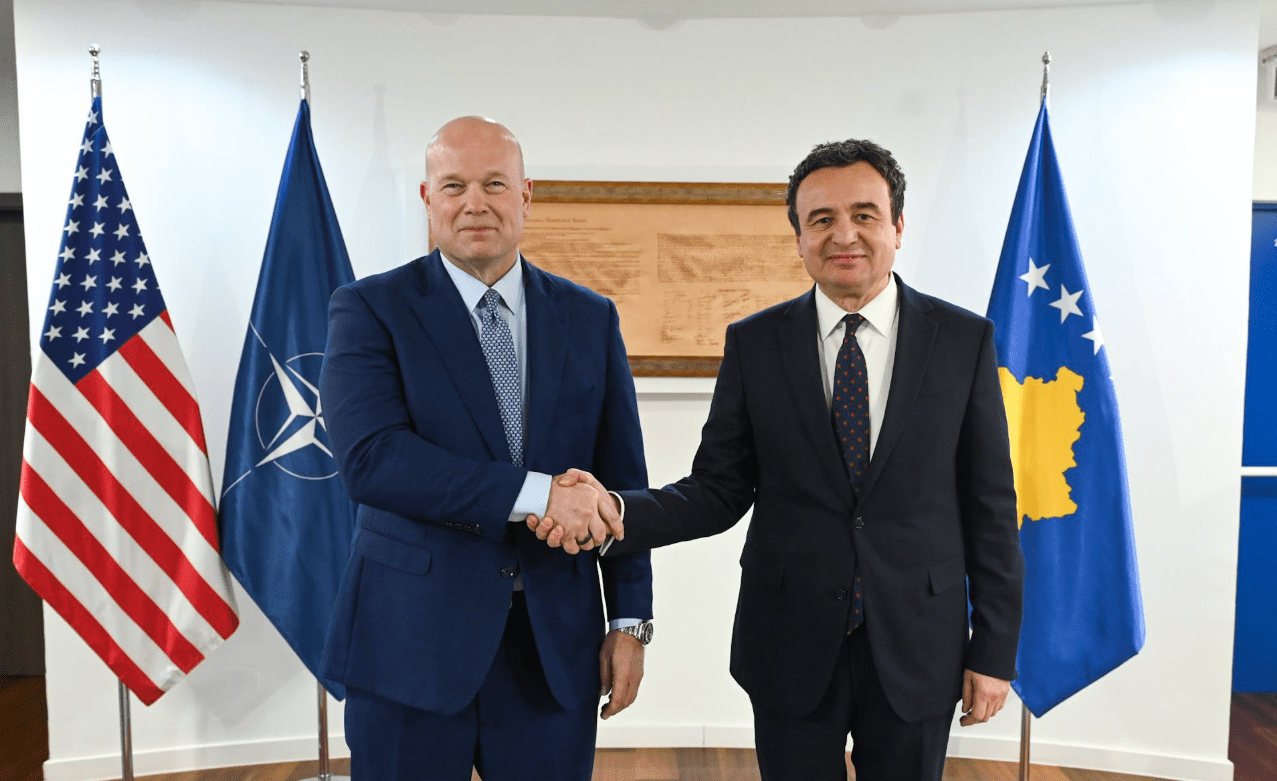 SHBA pas vizitës së Whitaker: Po avancojmë interesat e përbashkëta të sigurisë