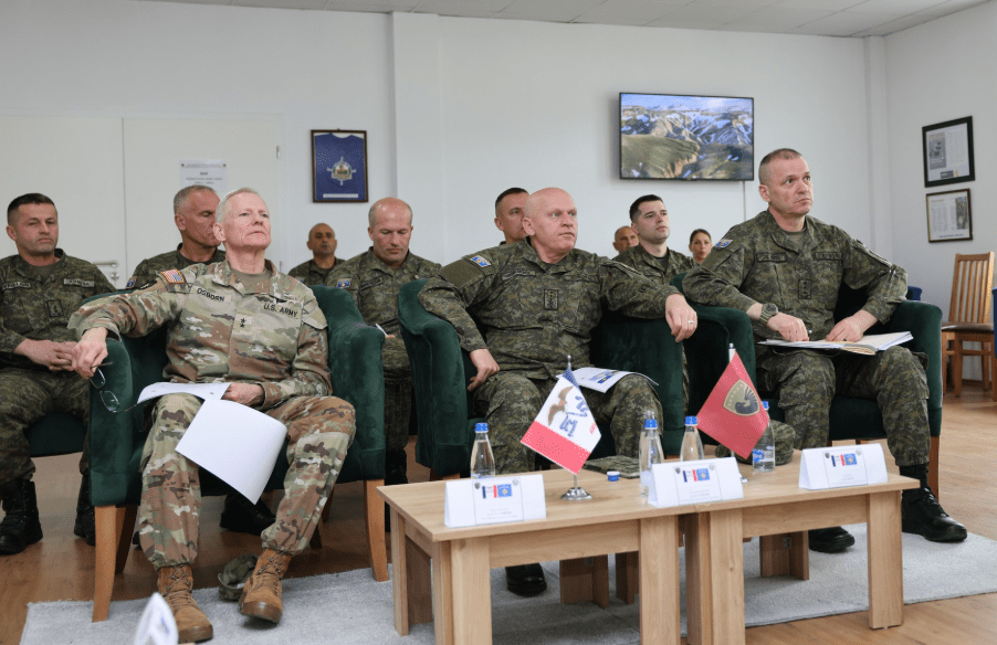 Agjutanti i Gardës Kombëtare nga Iowa përfundon vizitën në FSK