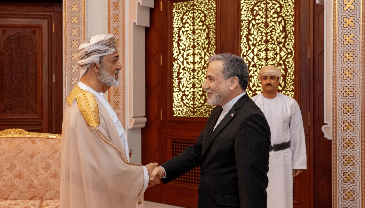 Ministri i Jashtëm iranian zhvillon bisedime në Oman, pasi SHBA-ja e anuloi udhëtimin në Pakistan