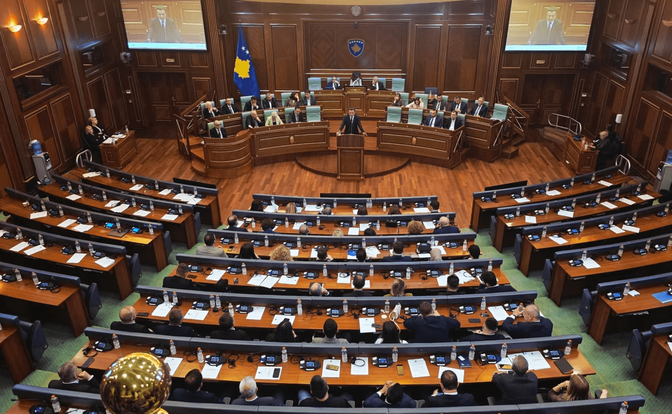 Fillon seanca e re për presidentin, kandidate Feride Rushiti dhe Hatixhe Hoxha