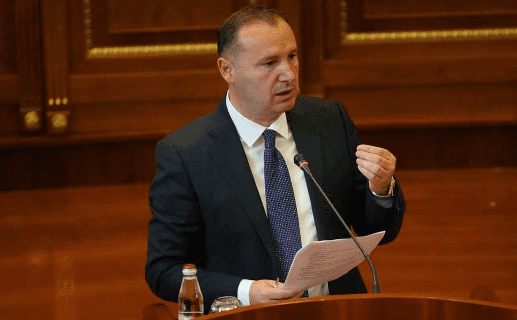 Votimi pa kuorum, Zemaj: Ky është puç kushtetues