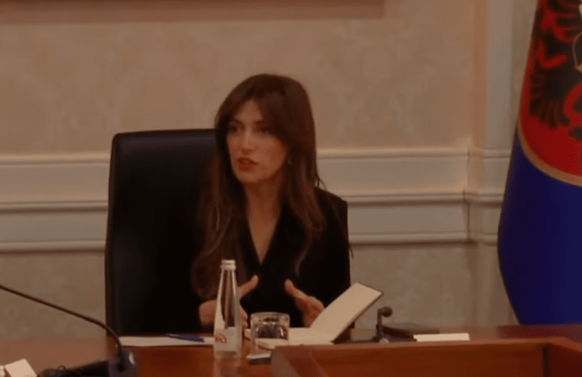 Liderët fillojnë të mblidhen për takimin me Haxhiun