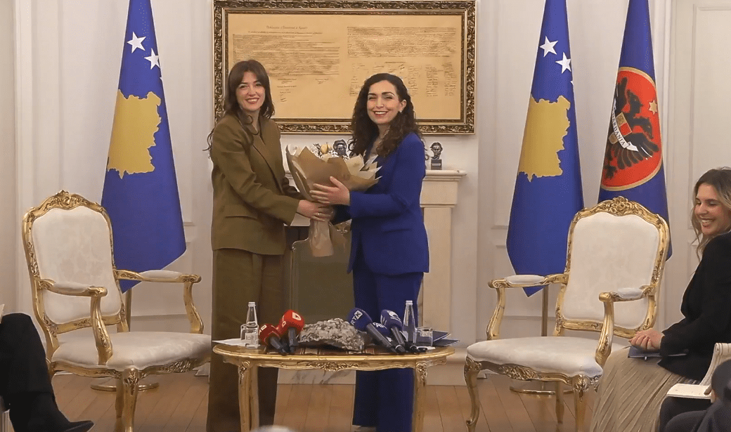 Osmani ia dorëzon detyrën Haxhiut: Shpresoj që Kuvendi sa më parë të zgjedhë presidentin e ri