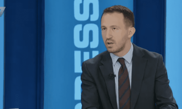 Krasniqi: Kurti është duke nxitur përçarje mes Abdixhikut e Osmanit, në fund nuk ia jep presidentin asnjërit