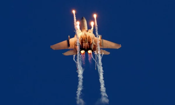 SHBA konfirmon rrëzimin e avionit luftarak F-15 nga iranianët, fati i ekuipazhit nuk dihet